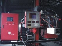 德國進(jìn)口等離子自動(dòng)縱縫焊接中心.JPG